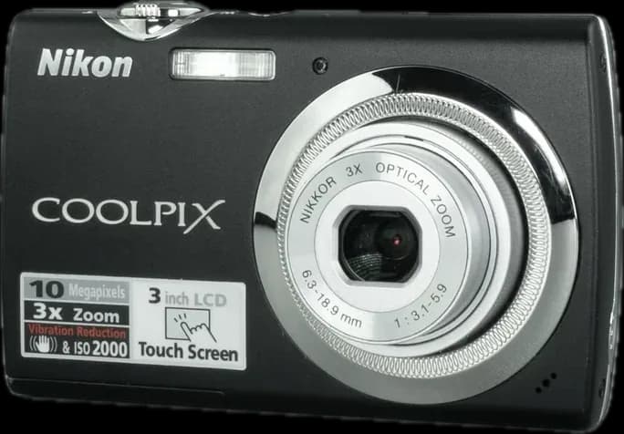 Nikon COOLPIX S230, compatta digitale nera del 2009, vista frontale